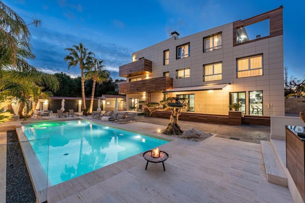 Luxury Casa Con Piscina, Wifi, 150M Dal Mare Leilighet Miami Playa Eksteriør bilde
