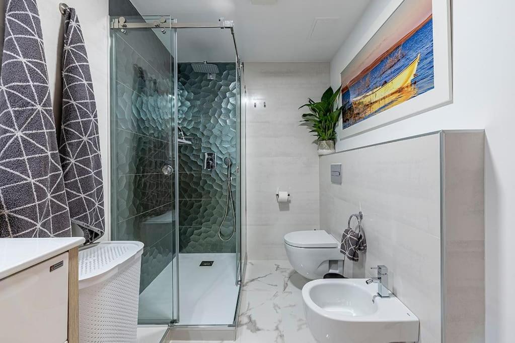 Luxury Casa Con Piscina, Wifi, 150M Dal Mare Leilighet Miami Playa Eksteriør bilde