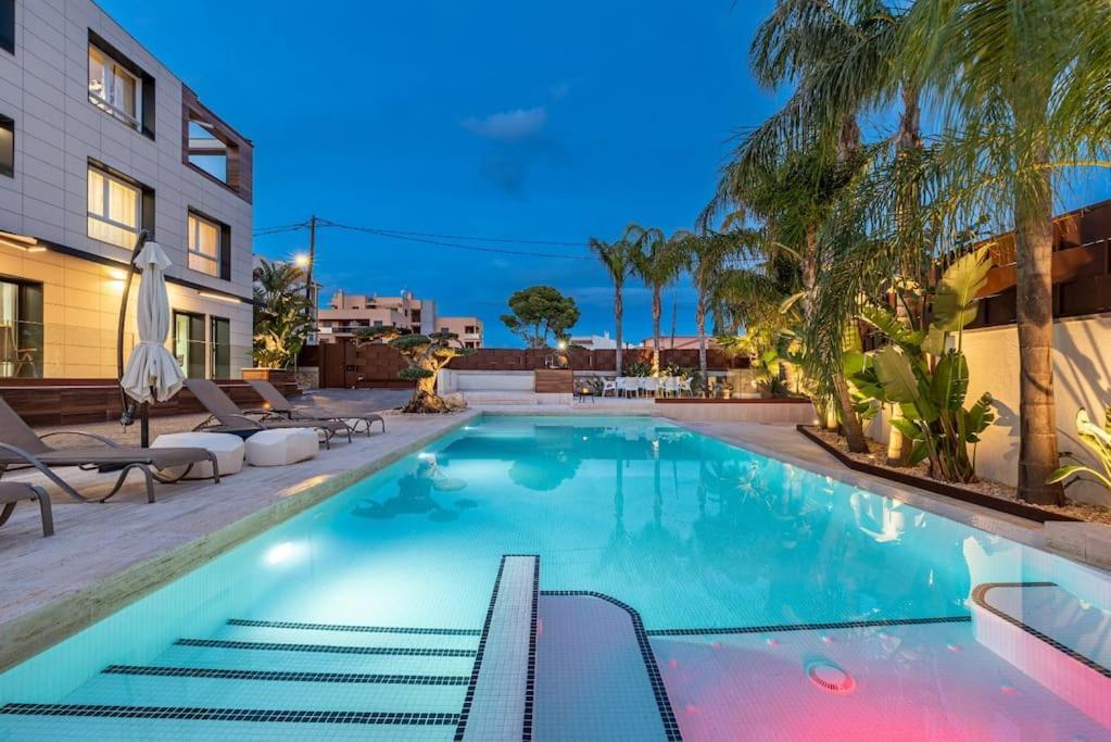 Luxury Casa Con Piscina, Wifi, 150M Dal Mare Leilighet Miami Playa Eksteriør bilde