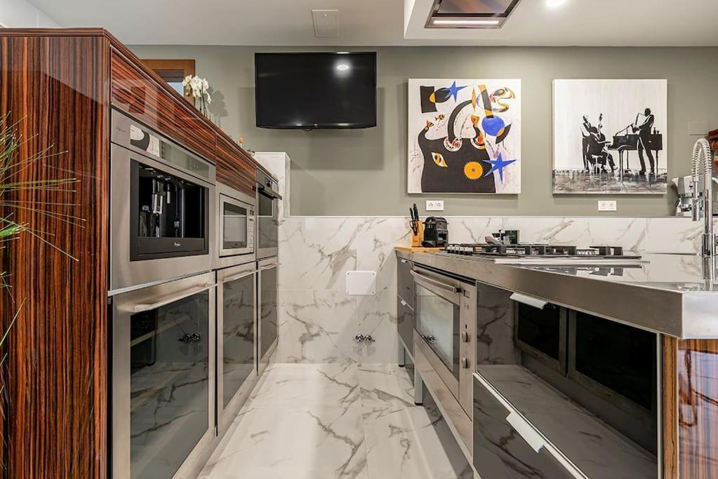 Luxury Casa Con Piscina, Wifi, 150M Dal Mare Leilighet Miami Playa Eksteriør bilde