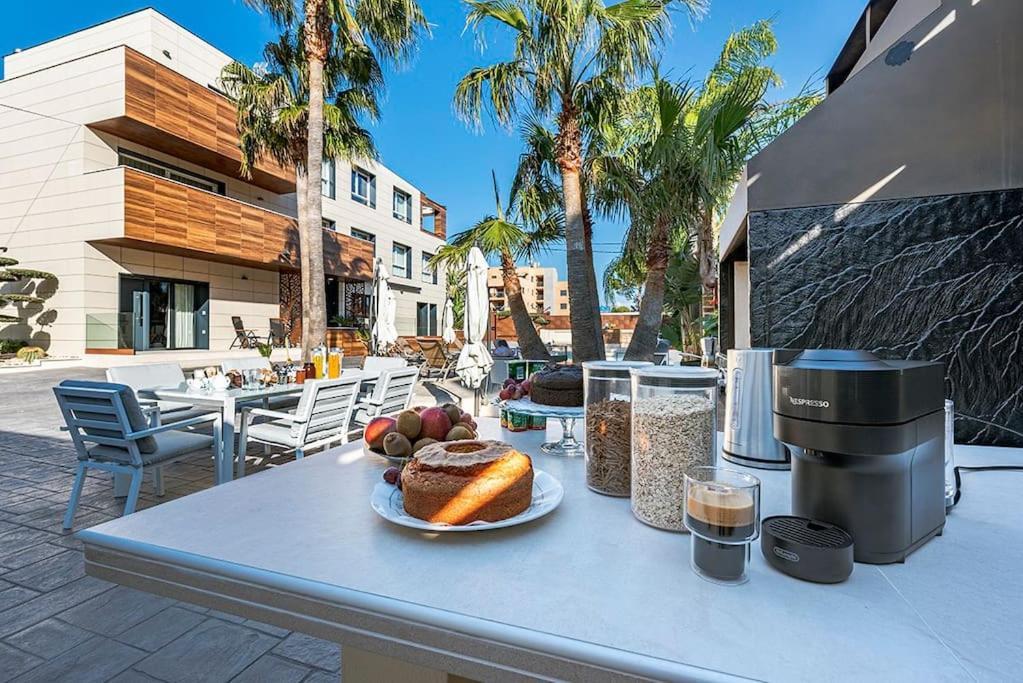 Luxury Casa Con Piscina, Wifi, 150M Dal Mare Leilighet Miami Playa Eksteriør bilde
